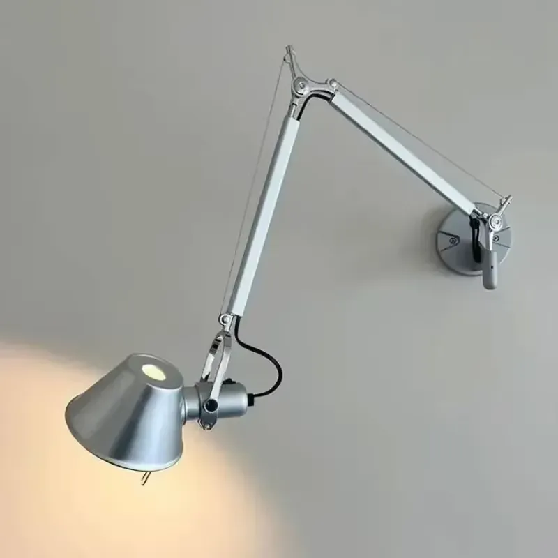 Wall Mounted Desk Fold - โคมไฟติดผนังสไตล์นอร์ดิกสำหรับอ่านหนังสือข้างเตียงในห้องนอนพร้อมแขนโยกแบบพับได้และไฟ LED